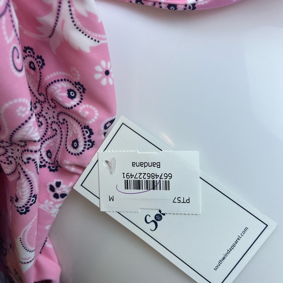 SOUTHWIND Pink UPF 50 Pebble Beach Top in Bandana N249 - Picture 9 of 14